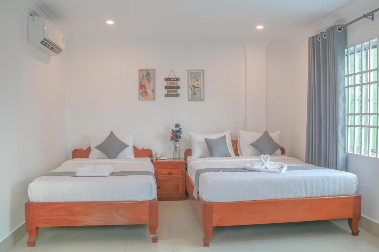 White Corner Hotel Phnom Penh Exterior photo