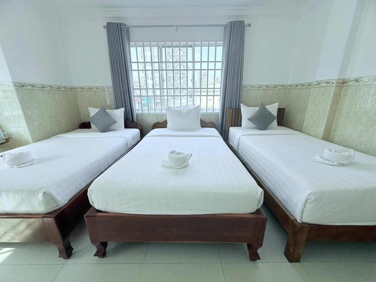 White Corner Hotel Phnom Penh Exterior photo