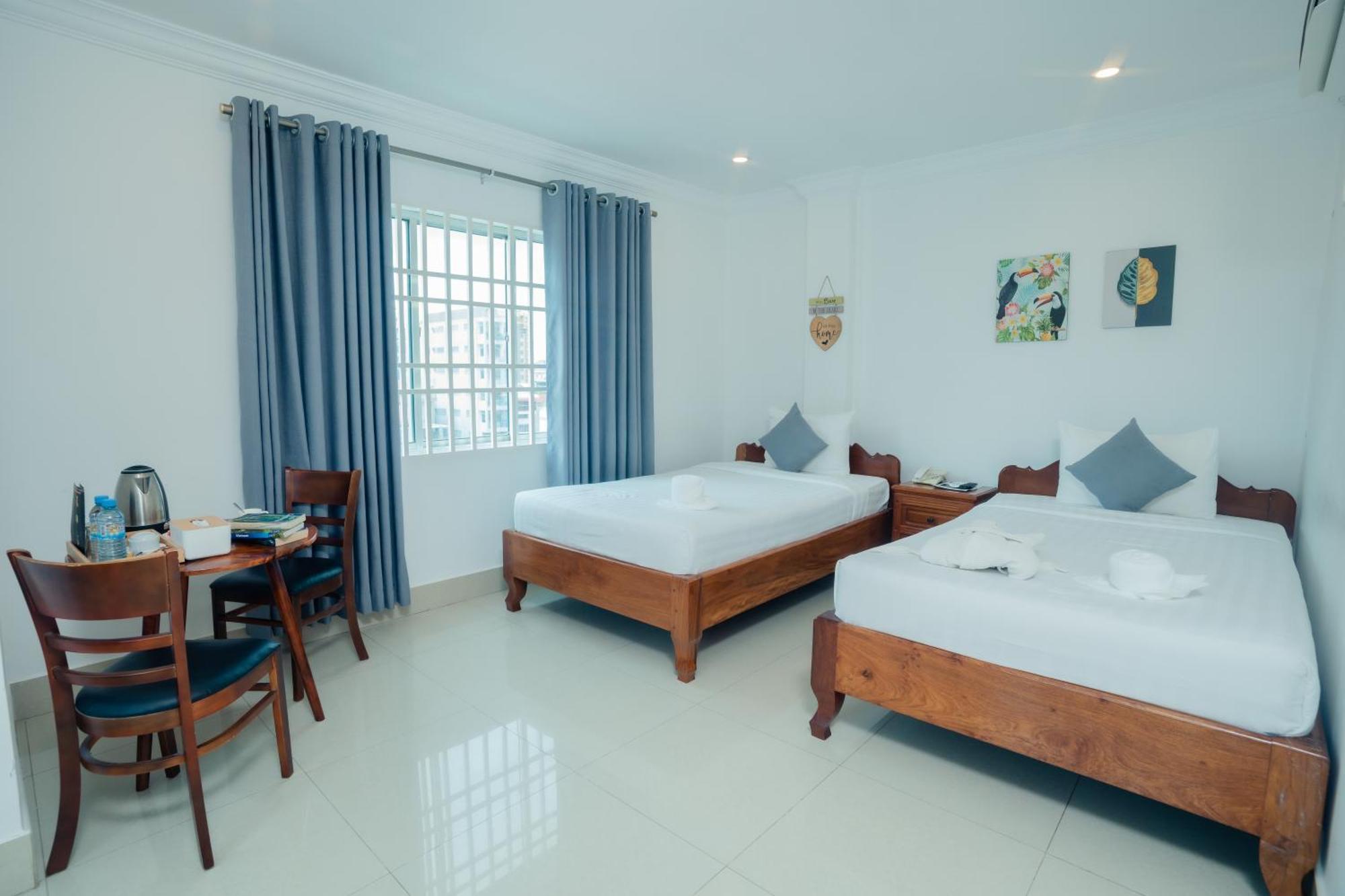 White Corner Hotel Phnom Penh Exterior photo